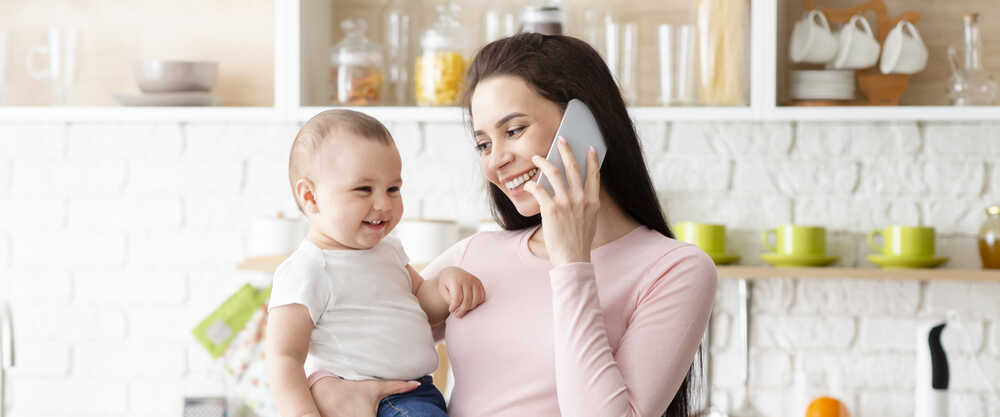 Smartphones, los aliados para mantener conectadas a las mamás